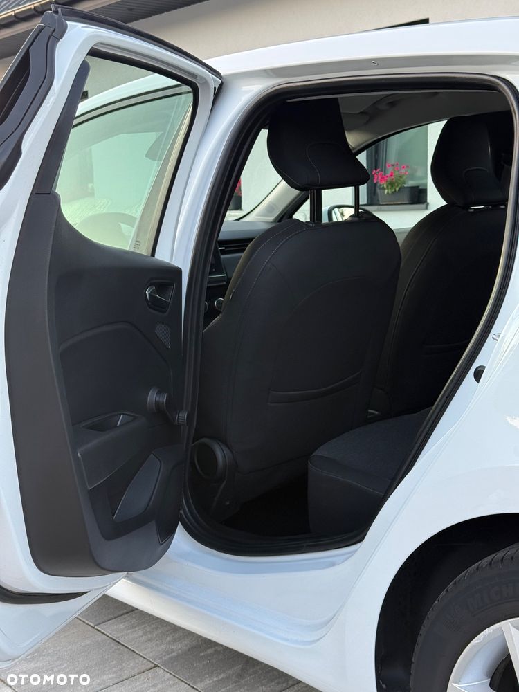 Renault Clio TCe 100 BUSINESS EDITION - 32