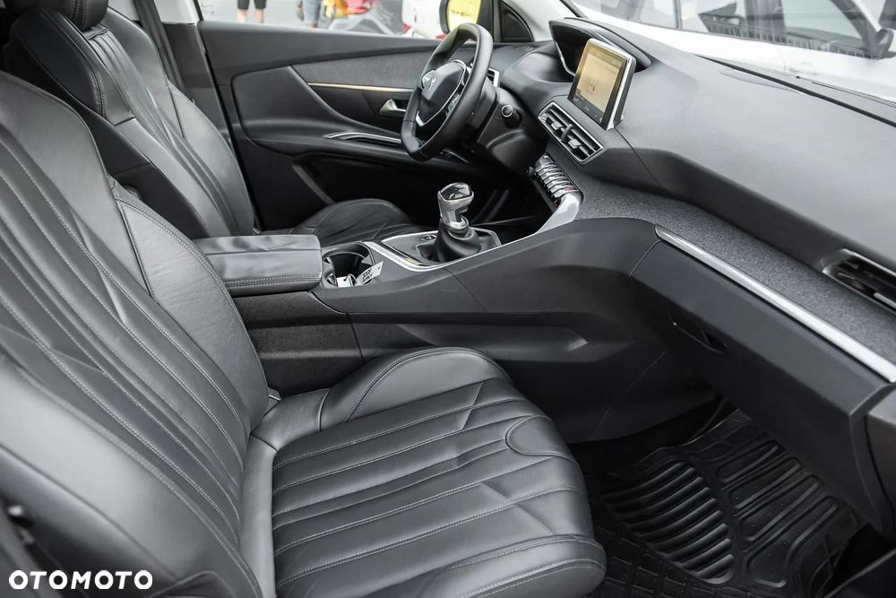 Peugeot 5008 BlueHDI 130 Allure Business-Paket - 32