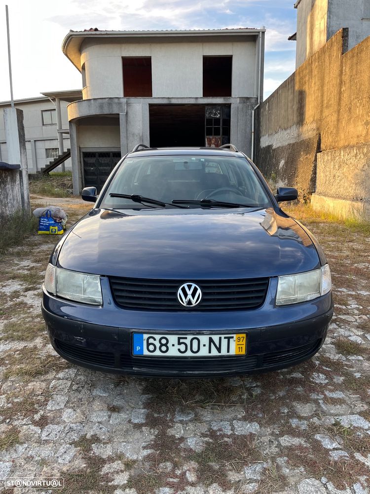 VW Passat 1.9 TDi Confortline - 3