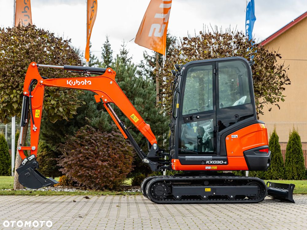 Kubota KX030-4 GL - 17