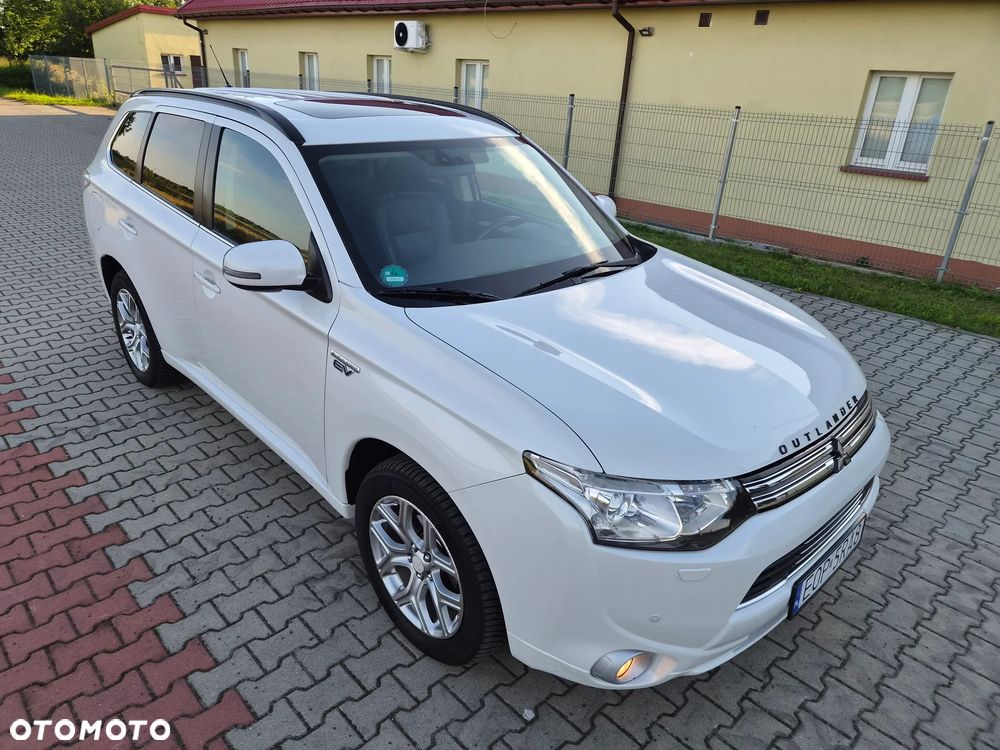 Mitsubishi Outlander 2.0 4WD Top - 20