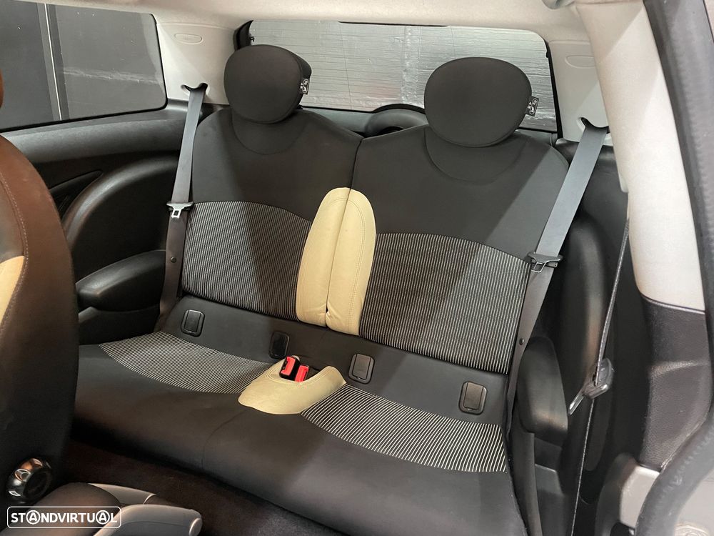 MINI 3 Portas Cooper D - 7