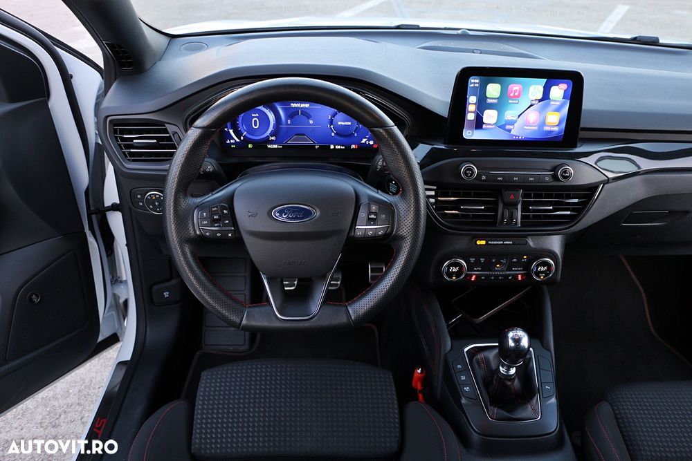 Ford Focus 1.0 EcoBoost Hybrid ST-LINE DESIGN - 17