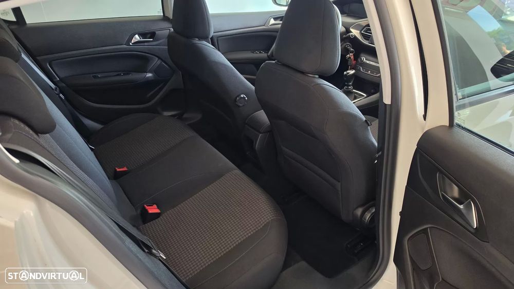 Peugeot 308 1.5 BlueHDi Style - 49