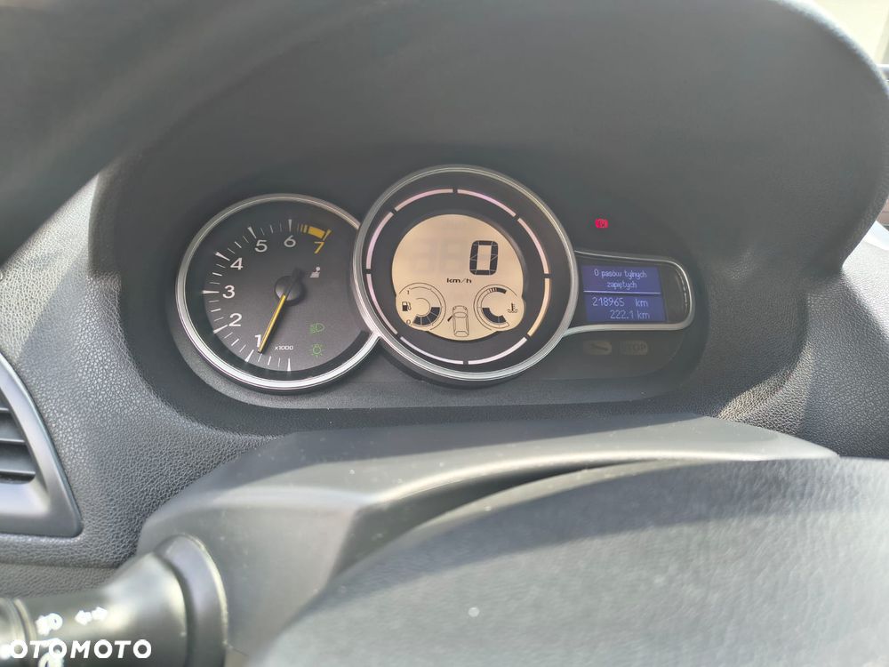 Renault Megane 1.6 16V Style Edition - 9