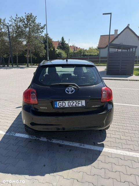 Toyota Auris 1.4 D-4D Luna - 4