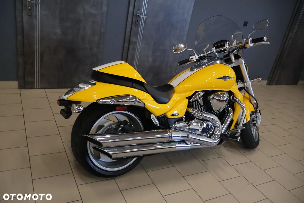 Suzuki Intruder - 13