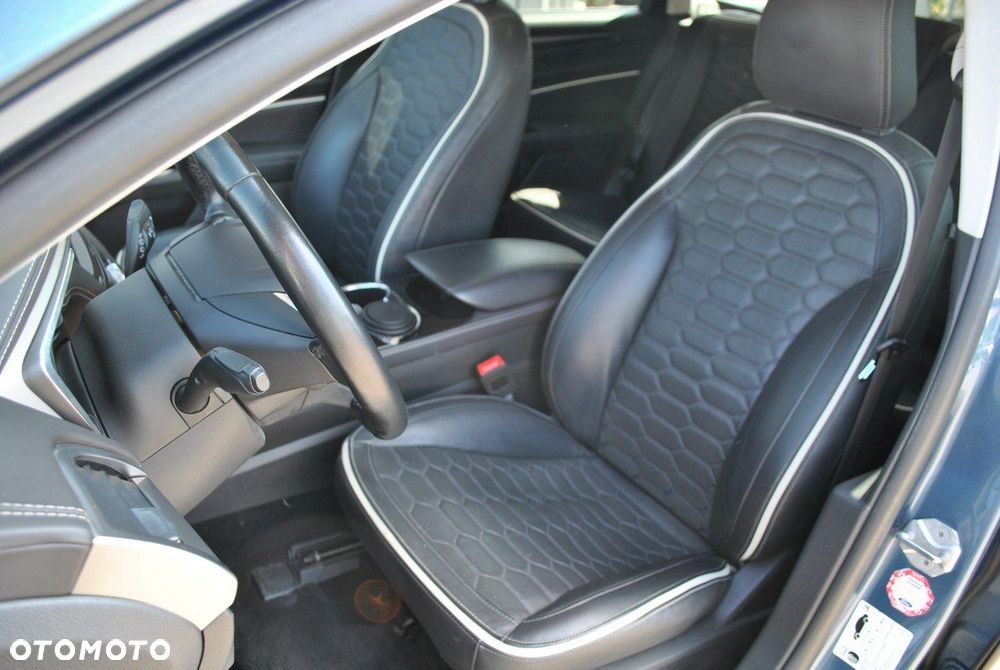 Ford Mondeo 2.0 EcoBlue Vignale - 27