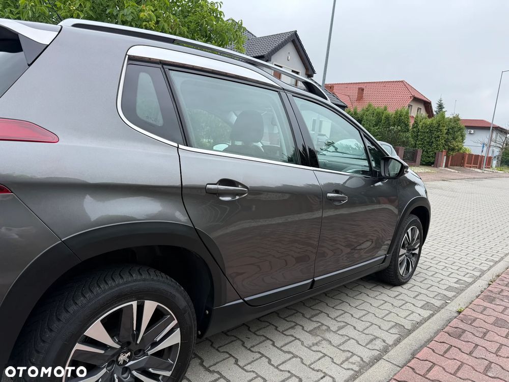Peugeot 2008 - 12