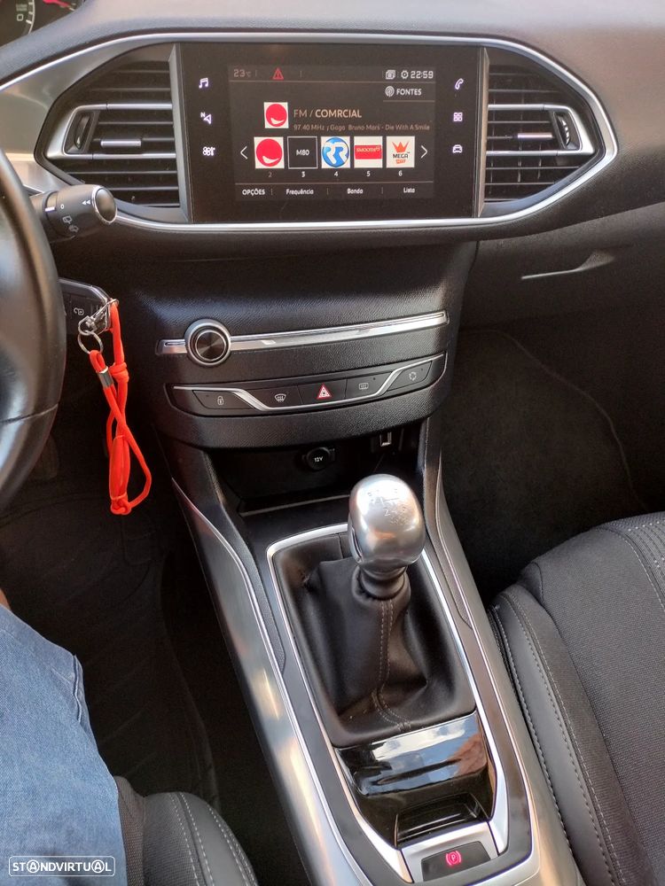 Peugeot 308 SW 1.5 BlueHDi Allure Pack - 19