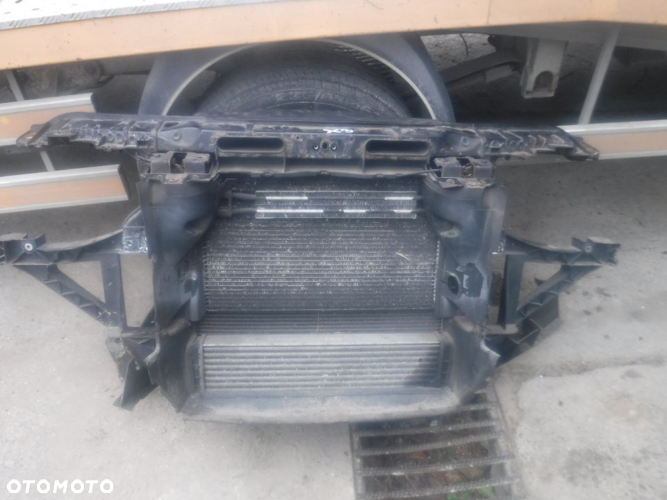 Bmw X3 E83 2.0 D pas przod wzmocnienie chlodnice - 1