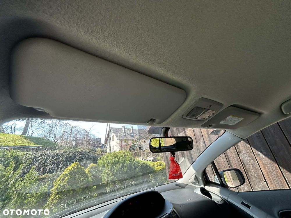 Toyota Yaris 1.33 Luna - 10