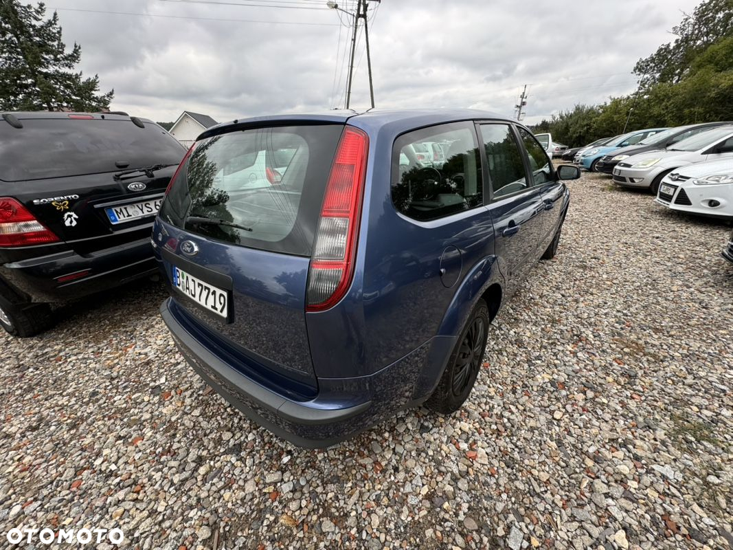 Ford Focus Turnier 1.6 16V Style+ - 23