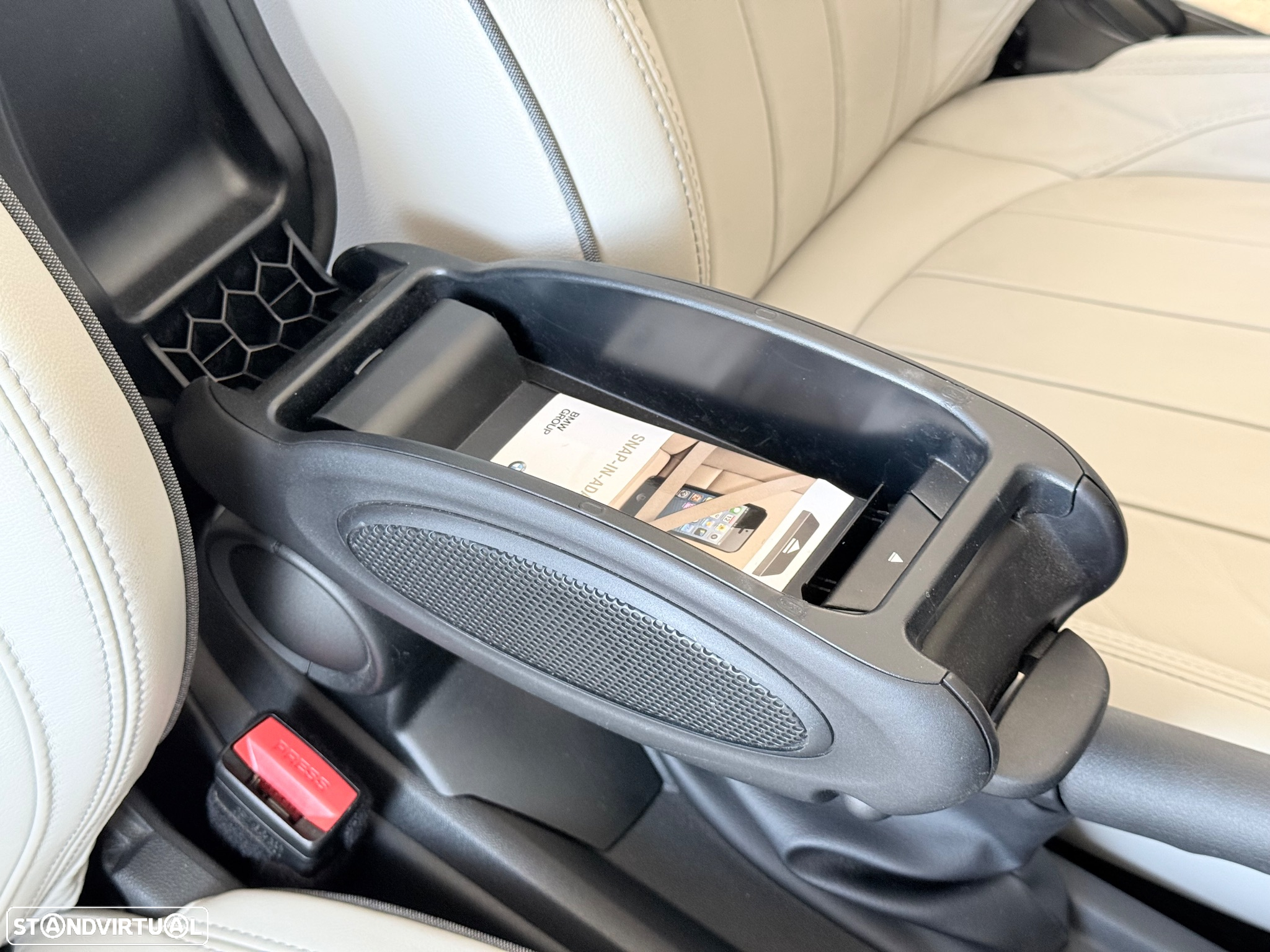 MINI Cabrio Cooper Auto. Essential - 46