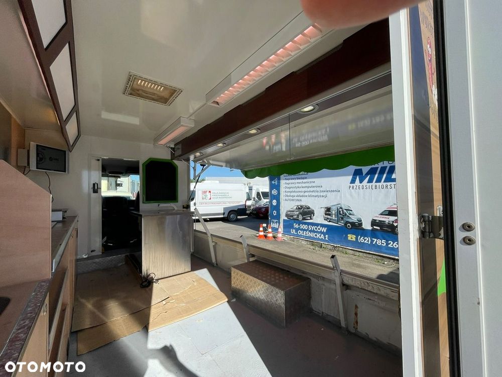 Mercedes-Benz Sprinter - 18