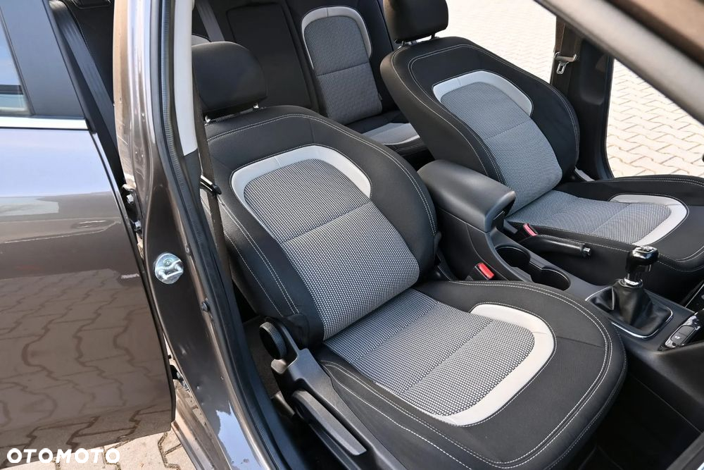 Kia Ceed - 39