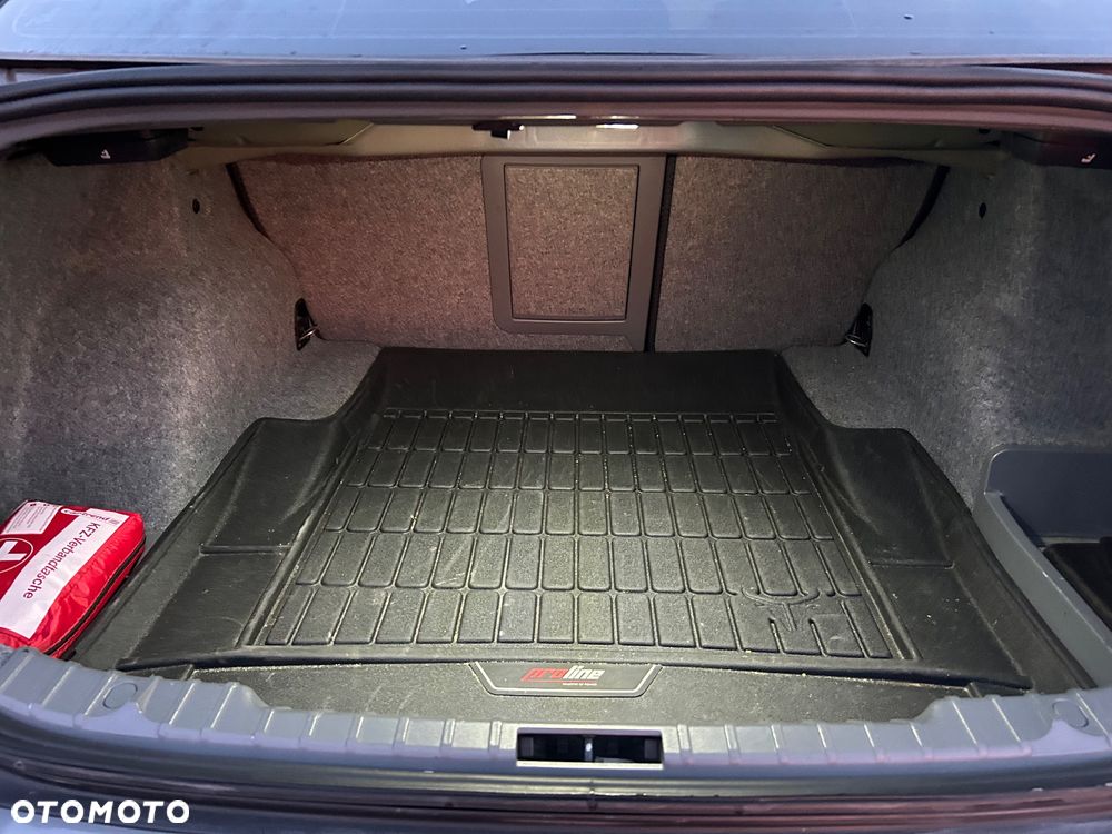 BMW Seria 3 320i - 20