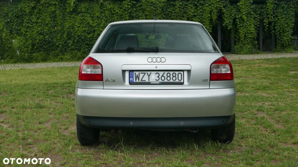 Audi A3 Sportback 1.6 Ambiente - 4