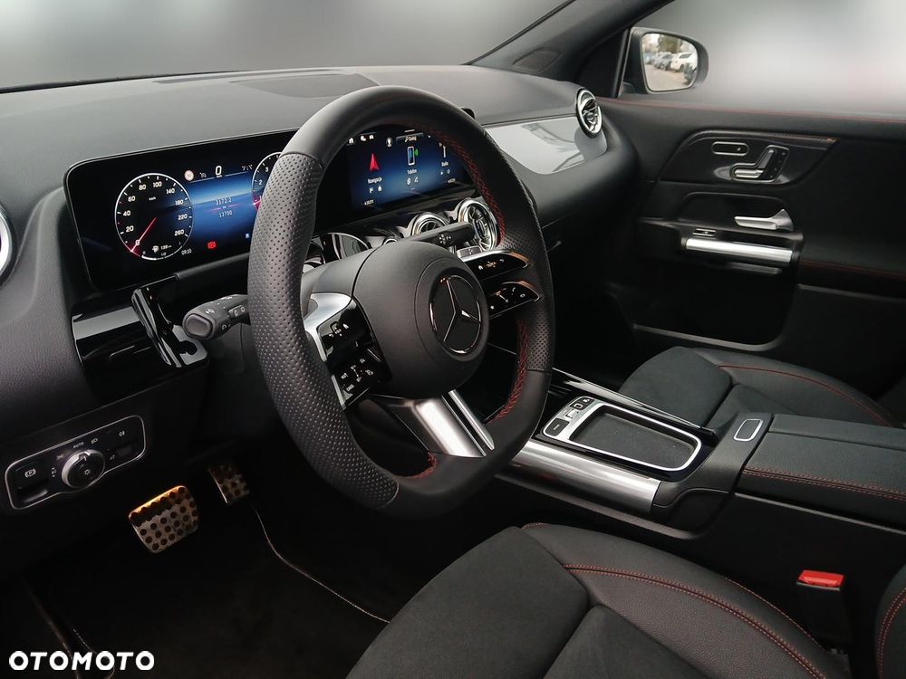 Mercedes-Benz GLA 200 AMG Line - 9