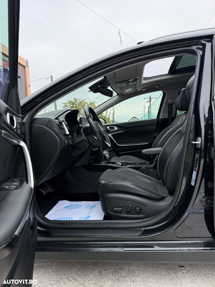 Kia Ceed 1.5 T-GDI MHEV 7DCT GT Line - 16