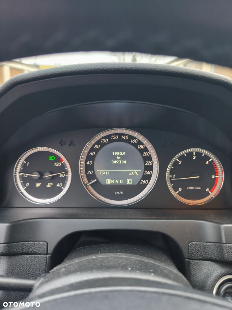 Mercedes-Benz Klasa C 200 CDI DPF Automatik BlueEFFICIENCY Elegance - 9
