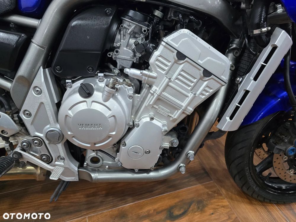 Yamaha FZS - 26