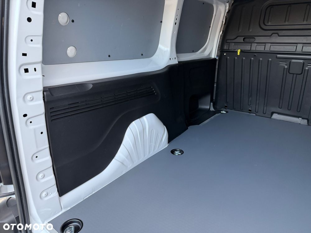 Toyota Proace City - 18
