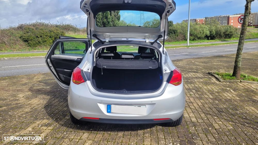 Opel Astra 1.7 CDTI Cosmo - 6