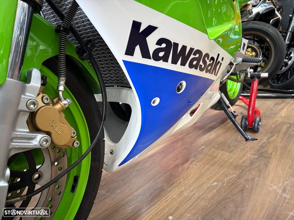 Kawasaki ZXR 750 J - 14