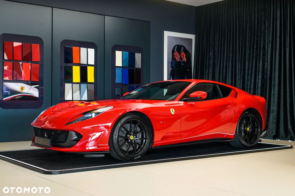 Ferrari 812 Superfast - 2