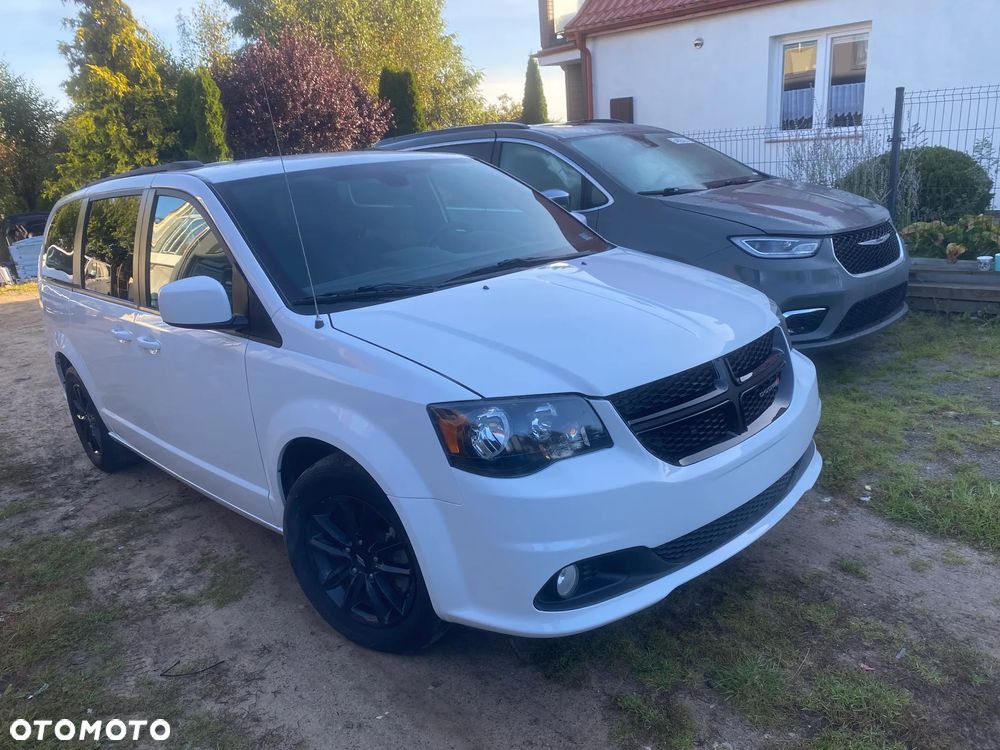 Dodge Grand Caravan 3.6 R/T - 1