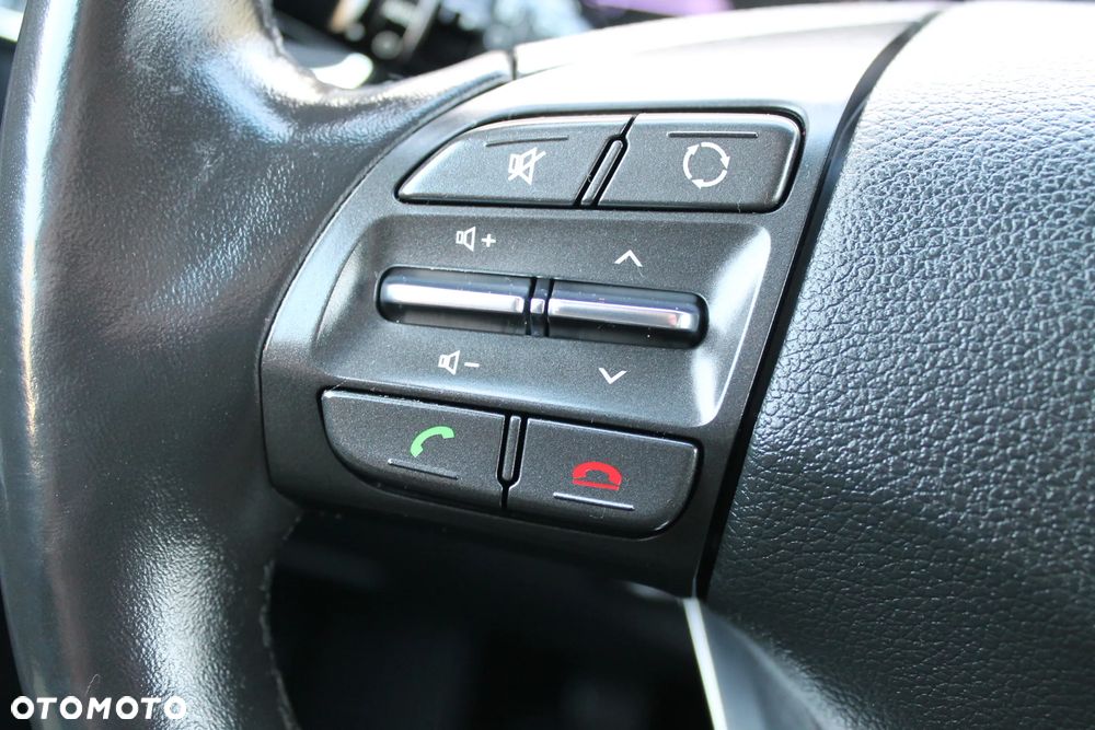 Hyundai i30 1.4 Premiere Comfort - 22