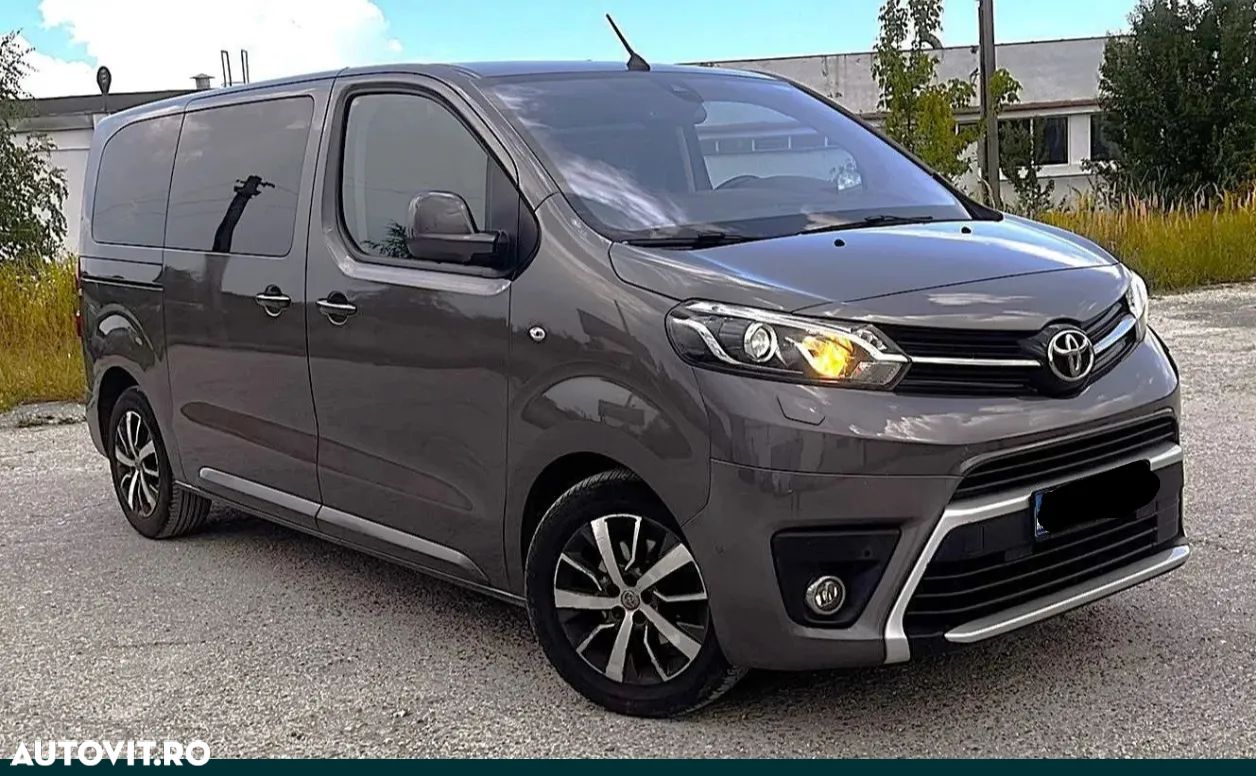 Toyota Proace 2,0-l-D-4D L1 (7-Si.) Autm. Verso Executive - 1