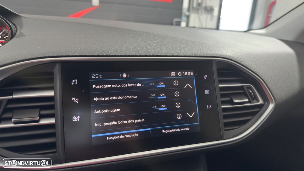 Peugeot 308 1.2 PureTech Allure Full LED - 27