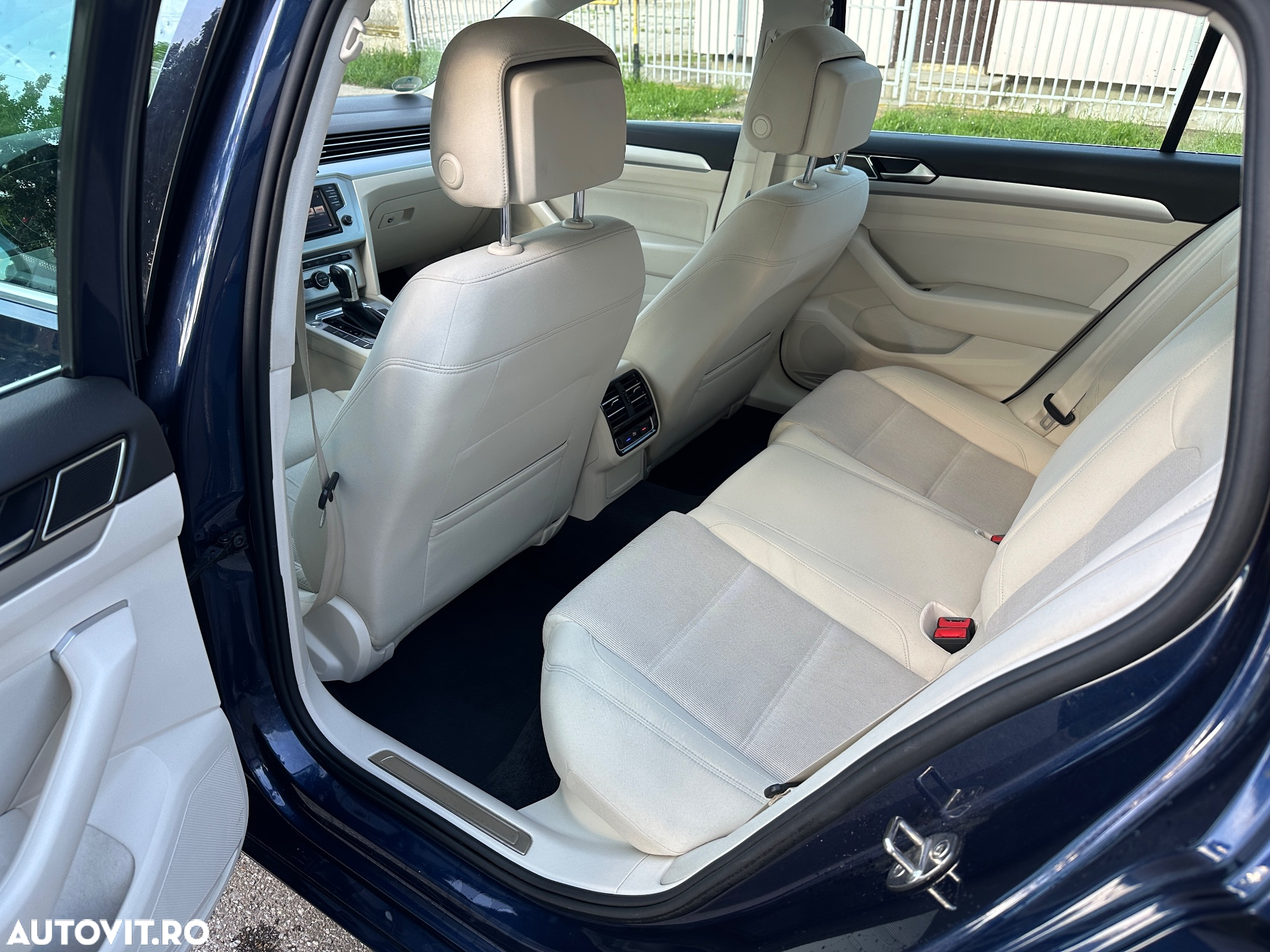 Volkswagen Passat Variant 2.0 TDI DSG (BlueMotion Technology) Highline - 16