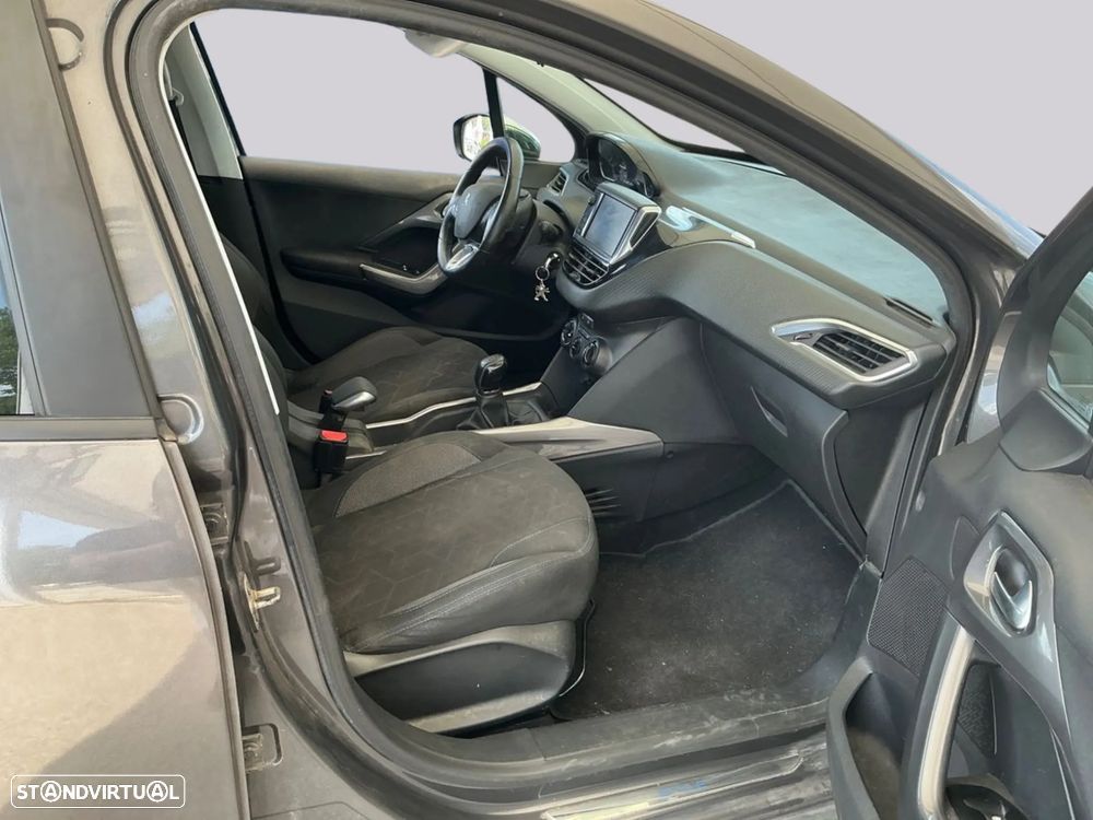 Peugeot 2008 - 4