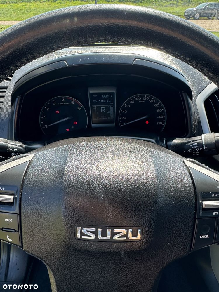 Isuzu D-Max - 10