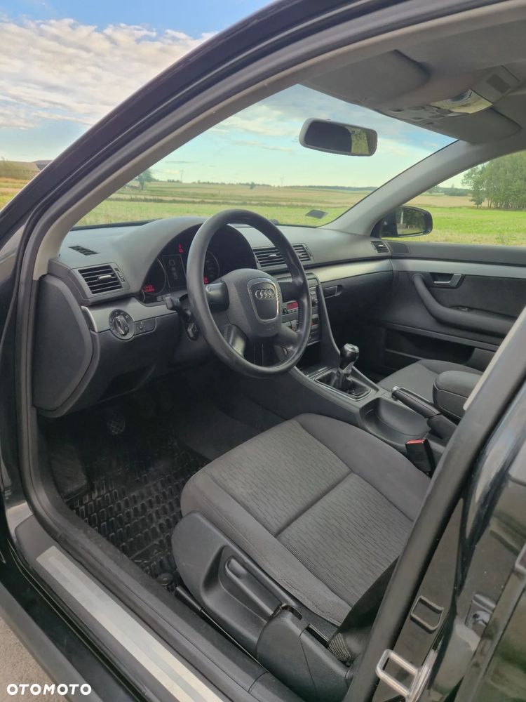 Audi A4 Avant 2.0 TDI - 8