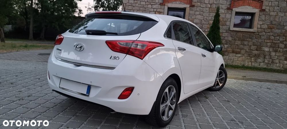 Hyundai i30 blue 1.6 GDI YES Gold - 11