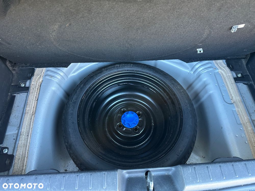 Toyota Yaris 1.33 VVT-i Sol - 8