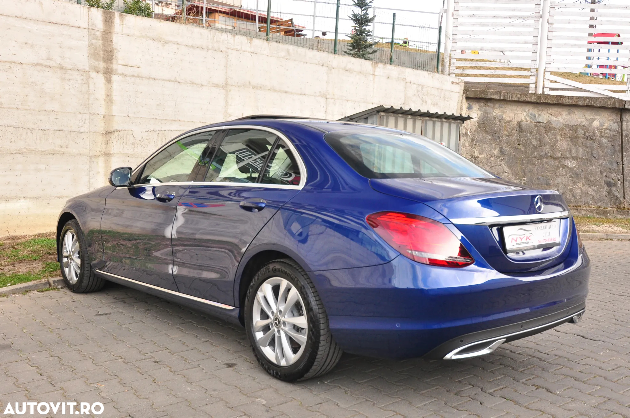 Mercedes-Benz C 220 d 4Matic 9G-TRONIC Avantgarde - 3