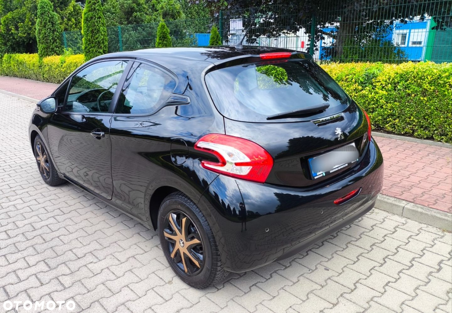 Peugeot 208 1.6 e-HDi Allure STT - 9