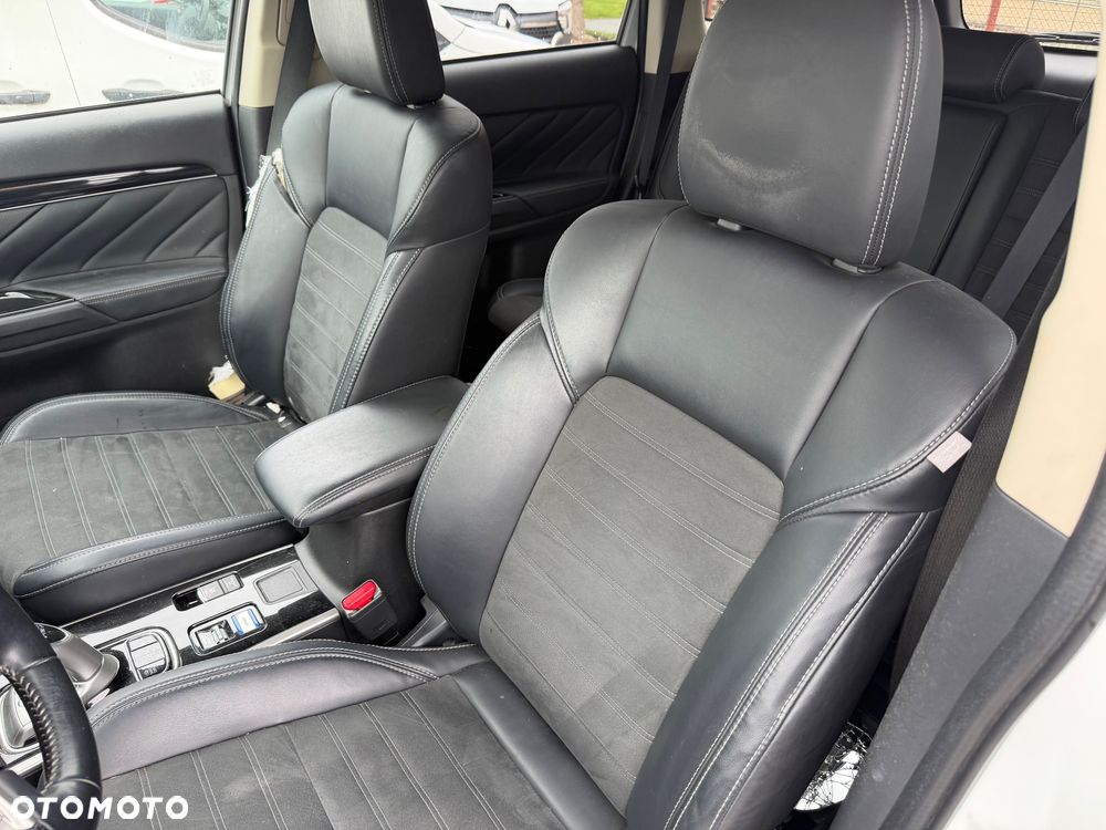 Mitsubishi Outlander 2.4 4WD Diamant - 18
