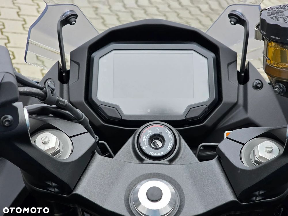 Kawasaki Ninja 1000 SX - 20