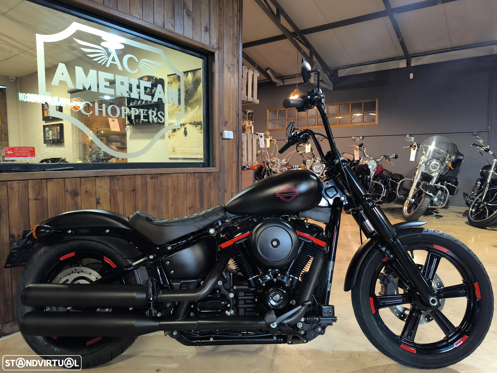 Harley-Davidson Softail FXST Custom - 8