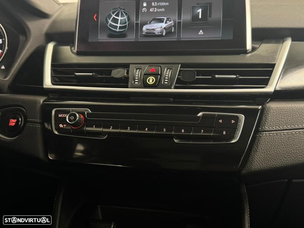 BMW 225xe Active Tourer Line Luxury - 40