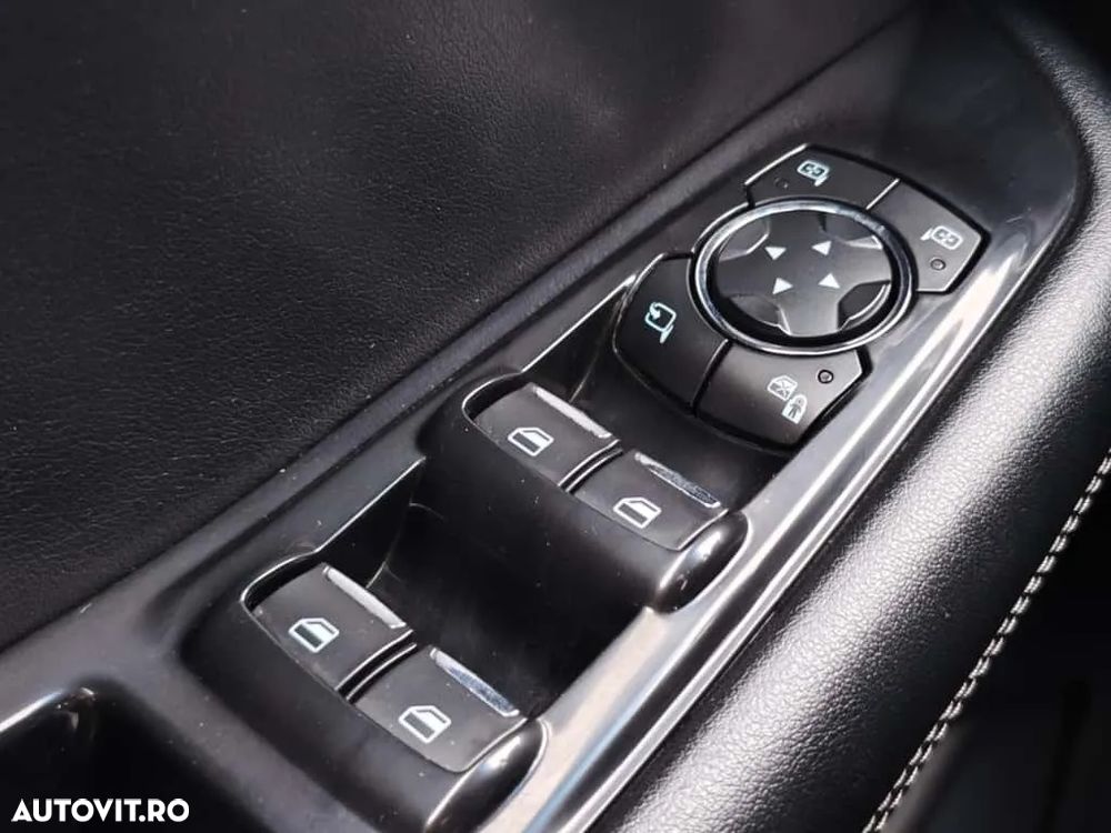 Ford Edge 2.0 TDCi Powershift Titanium - 28