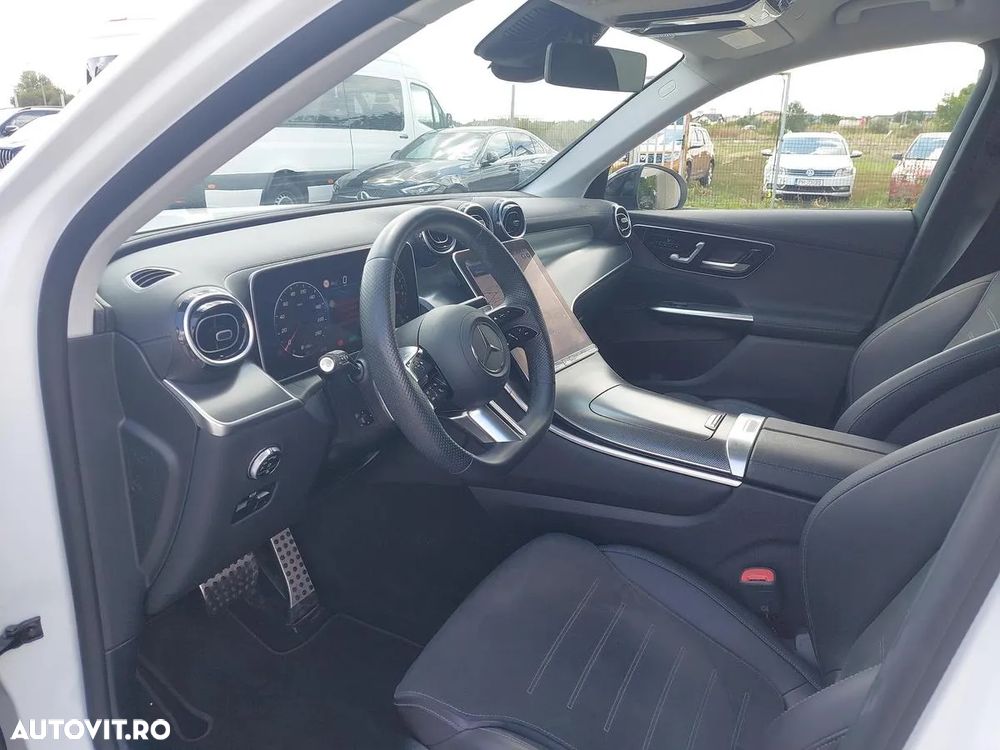 Mercedes-Benz GLC 300 e 4MATIC - 9