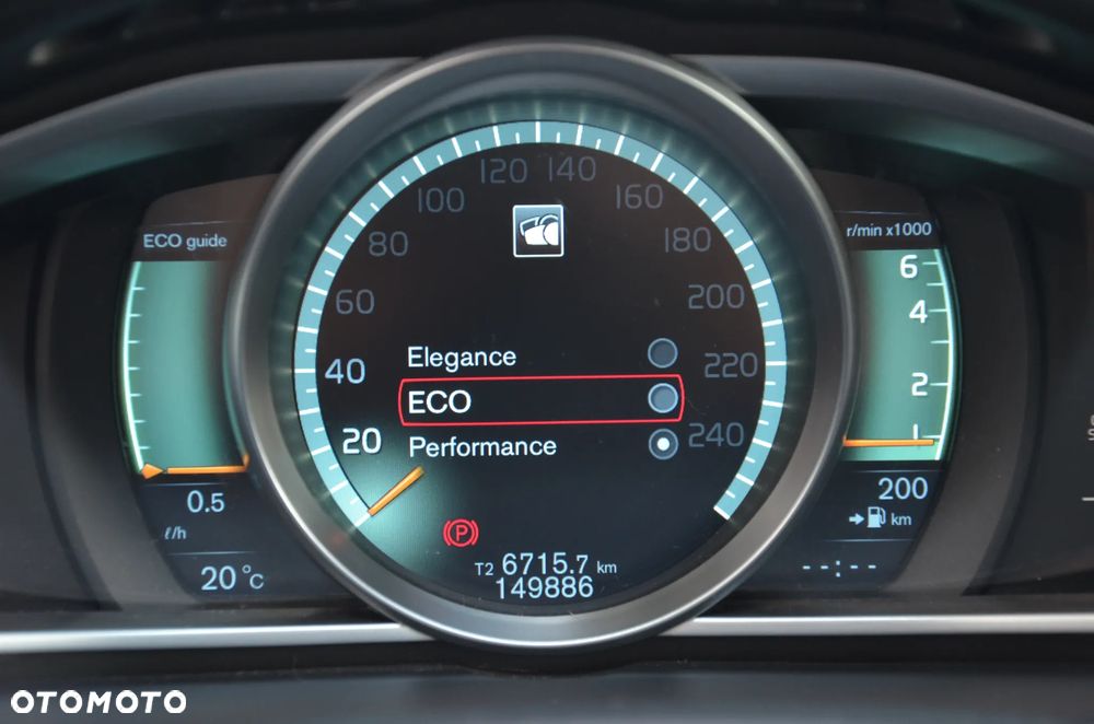 Volvo V40 Cross Country T4 Momentum - 30
