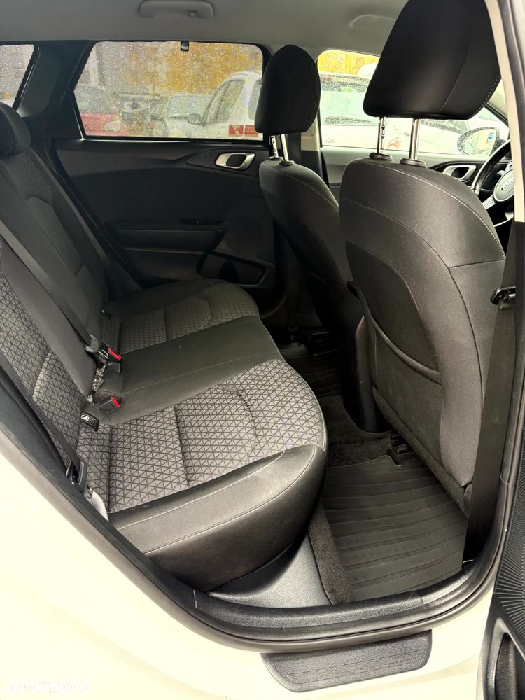 Kia Ceed 1.4 T-GDI M DCT - 16